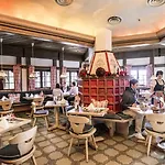 Vier Jahreszeiten Am 리조트 5*