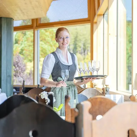 Vier Jahreszeiten Am Feriested 5*