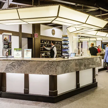 Vier Jahreszeiten Am 5*