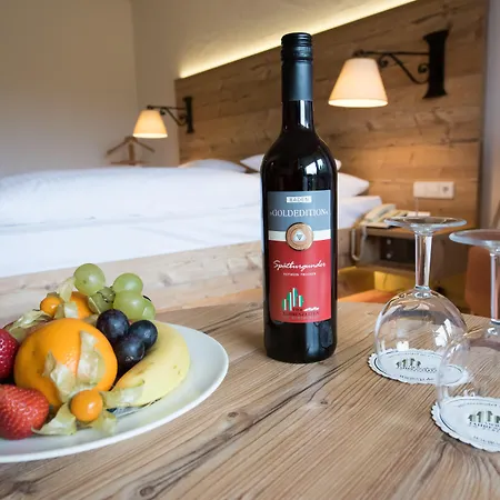 Vier Jahreszeiten Am Feriested 5*