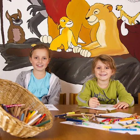 Vier Jahreszeiten Am Feriested 5*