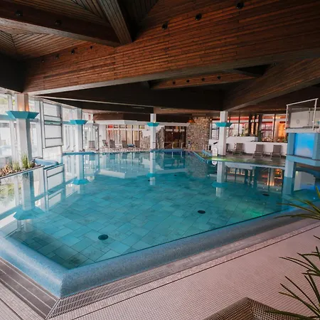 Vier Jahreszeiten Am Resort 5*